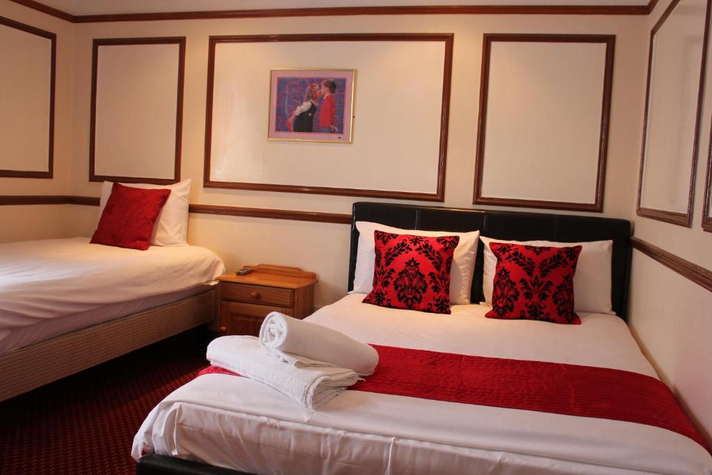 Stansted Skyline Hotel Great Dunmow Room photo